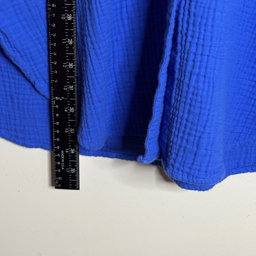 Universal Thread Blue Button Up Womens XS - Picture 8 of 8
